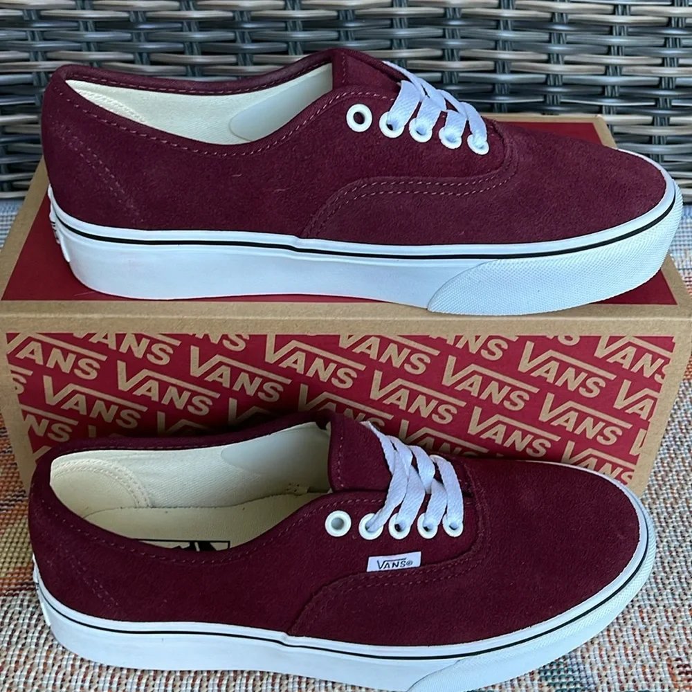 Vans WMNS Authentic Platfor (Suede) Port Royale/True VN0ARAVRJNR Platforms